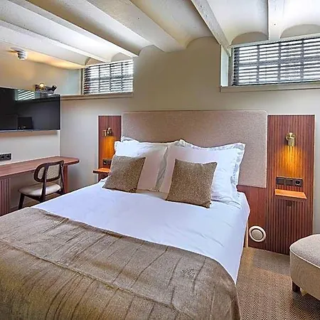 Hotel The Saints 4*