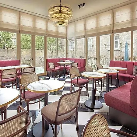 The Saints Hotel 's-Hertogenbosch (Den Bosch)