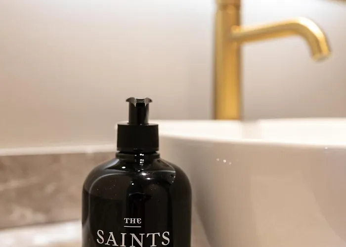 The Saints دين بوس